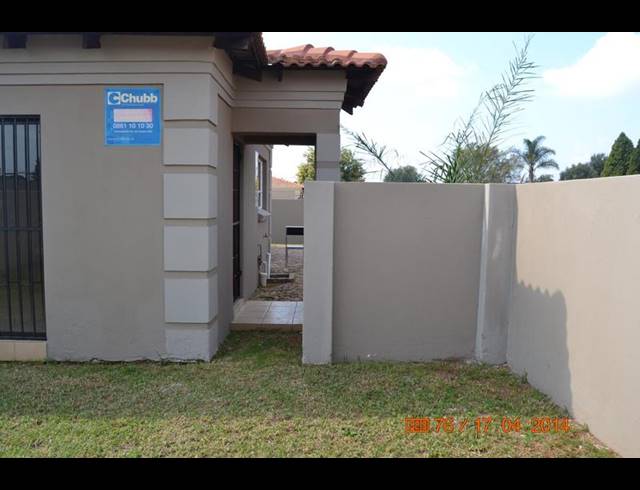 3 BEDROOM PROPERTY TO RENT IN DENNEOORD